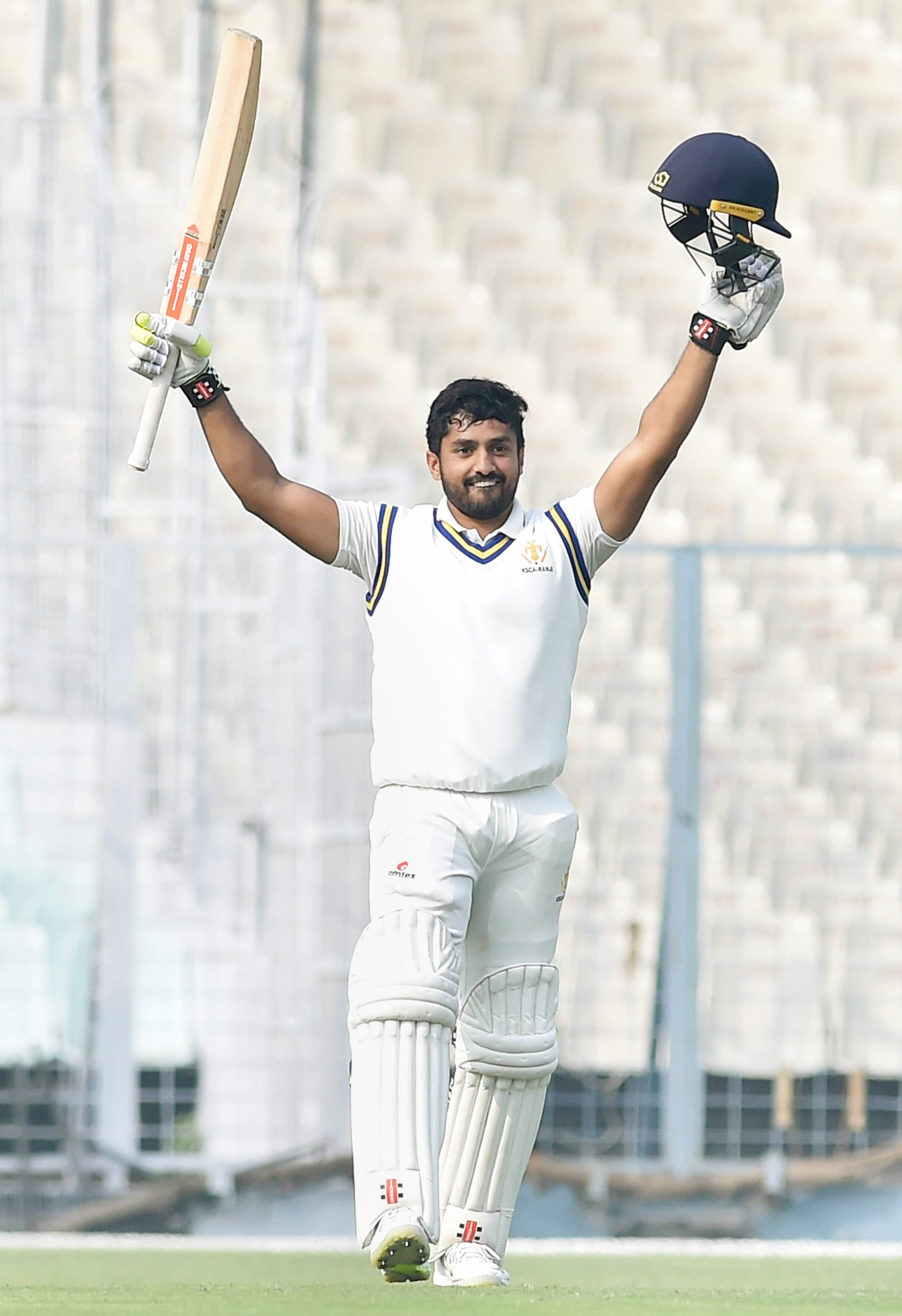 ಕರುಣ್ ನಾಯರ್ ಶತಕ: ಕರ್ನಾಟಕ ಮೇಲುಗೈ